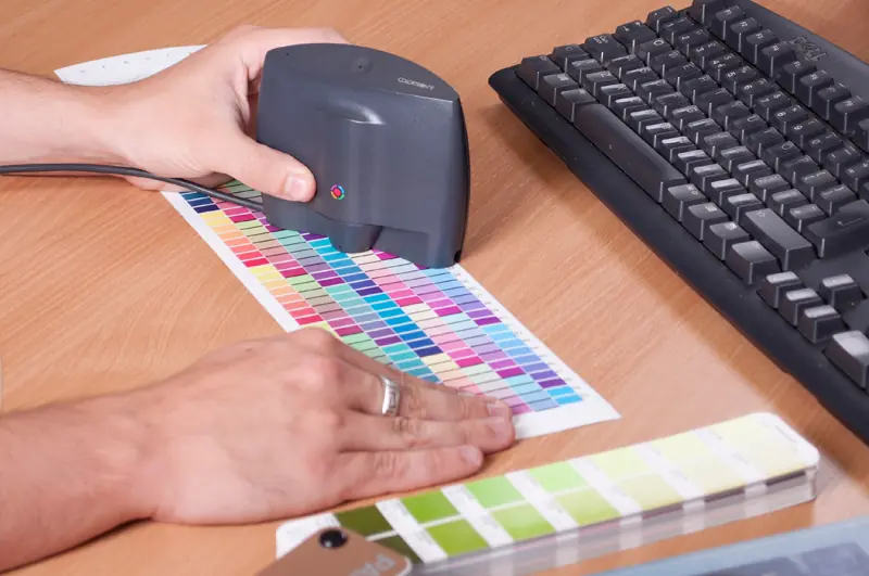 Colour profiling being performed in the All Print Supplies Media Test Centre so we can provide ICC media profiles for better colour reproduction to our customers across our range of solvent print media.