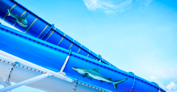 For low energy surfaces where self-adhesive print films have difficulty sticking, MPI 2006 HOP HT features a high-tack, extra strong adhesive which allows the vinyl to stick to difficult surfaces such as this HDPE plastic waterpark slide.